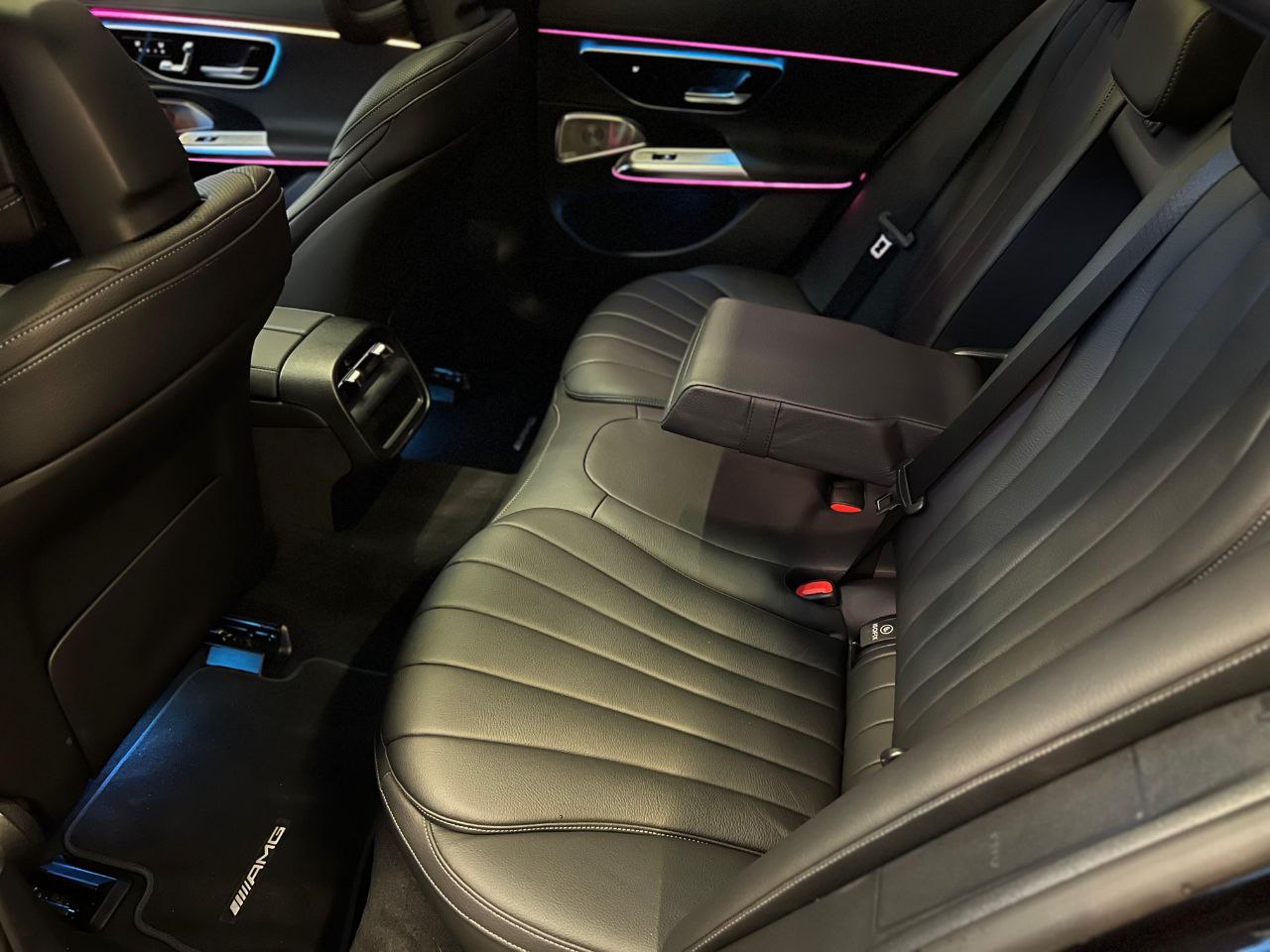 Mercedes-Benz E-class 300id-3527