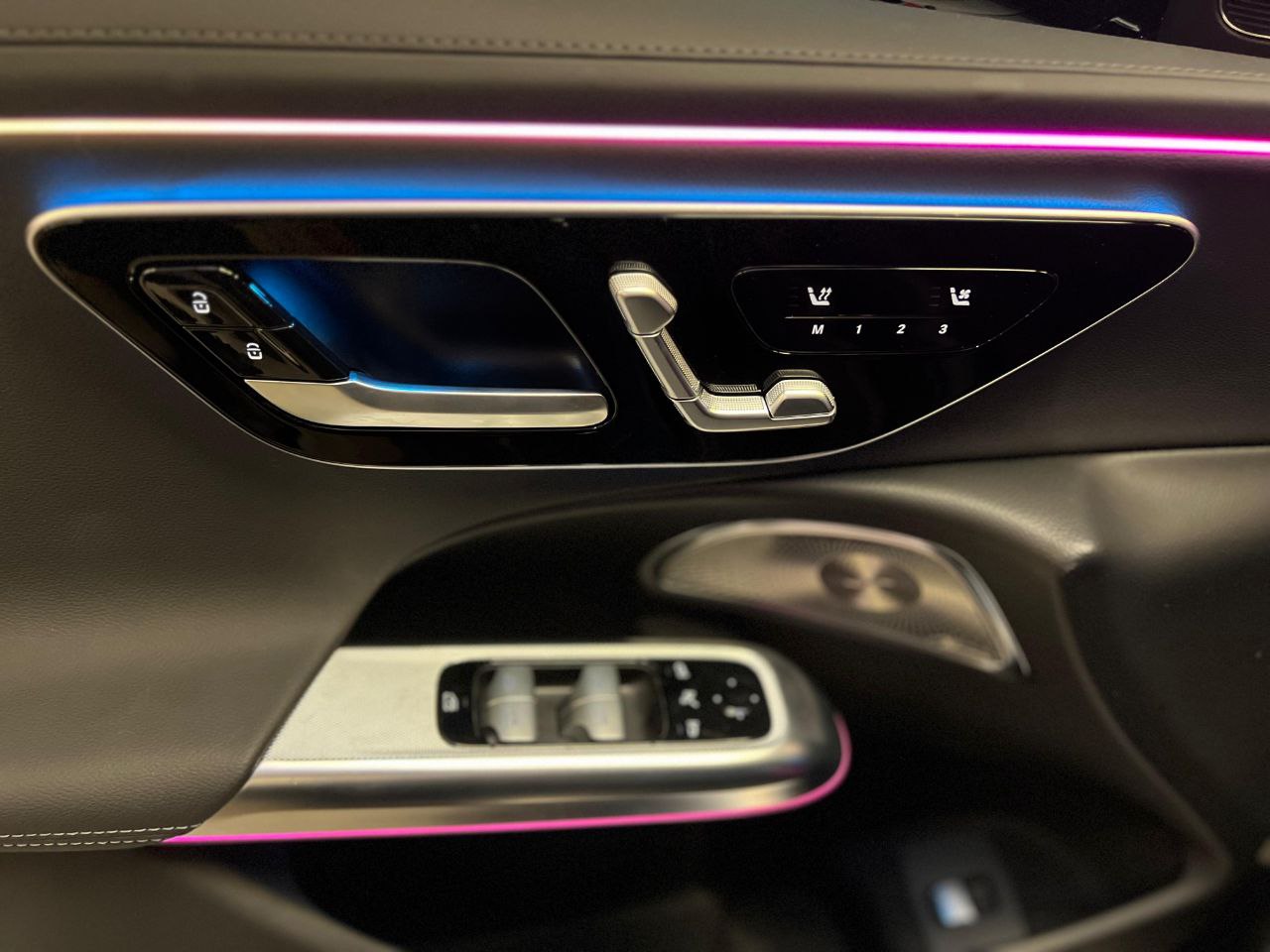 Mercedes-Benz E-class 300id-3527