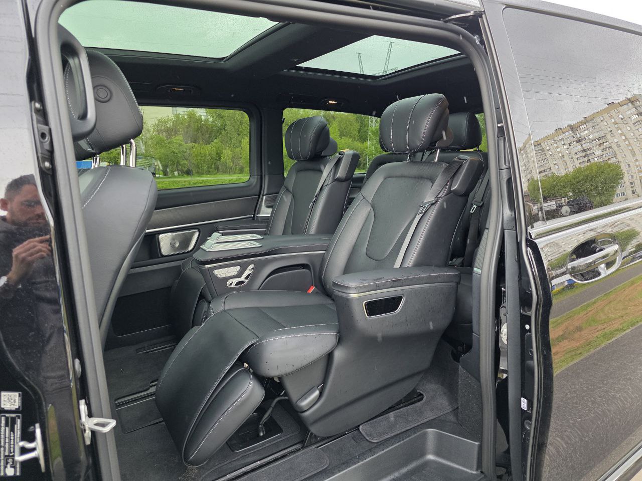 Mercedes-Benz V-class 300did-3530