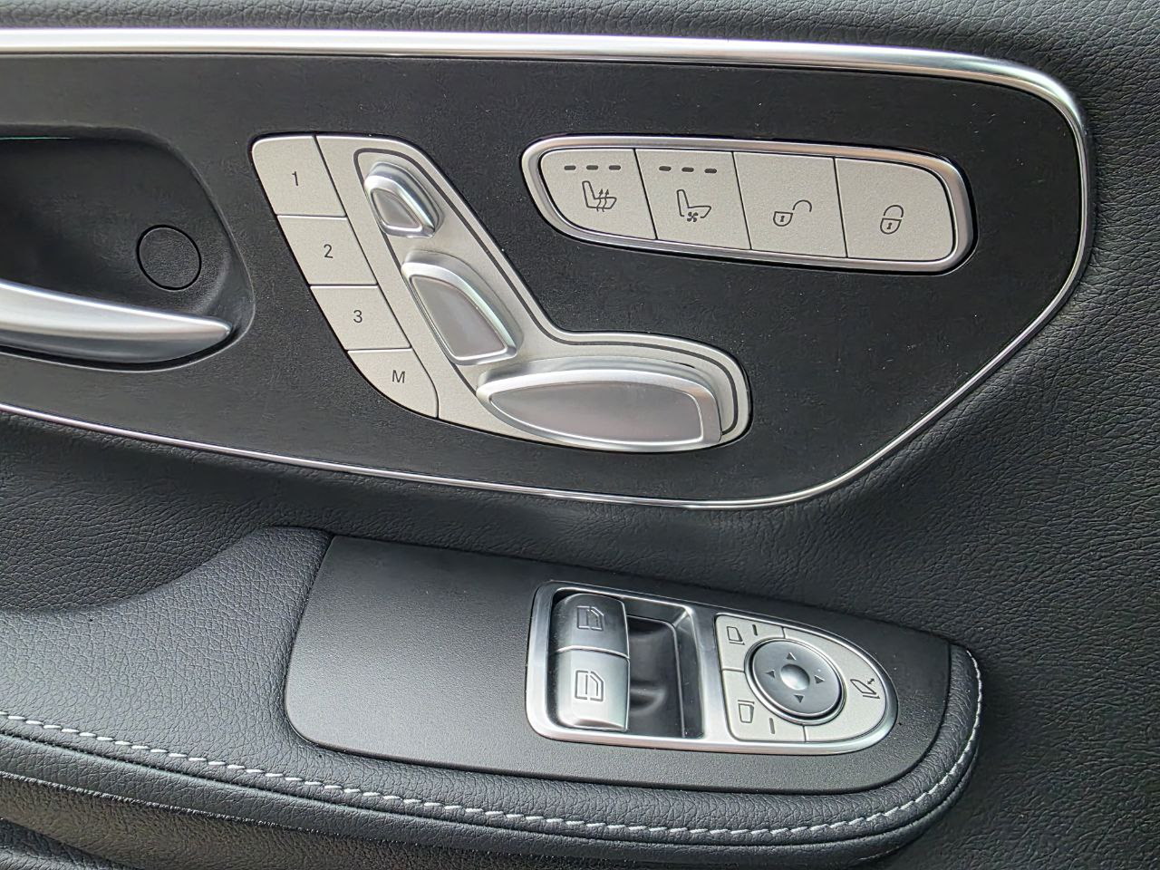 Mercedes-Benz V-class 300did-3530