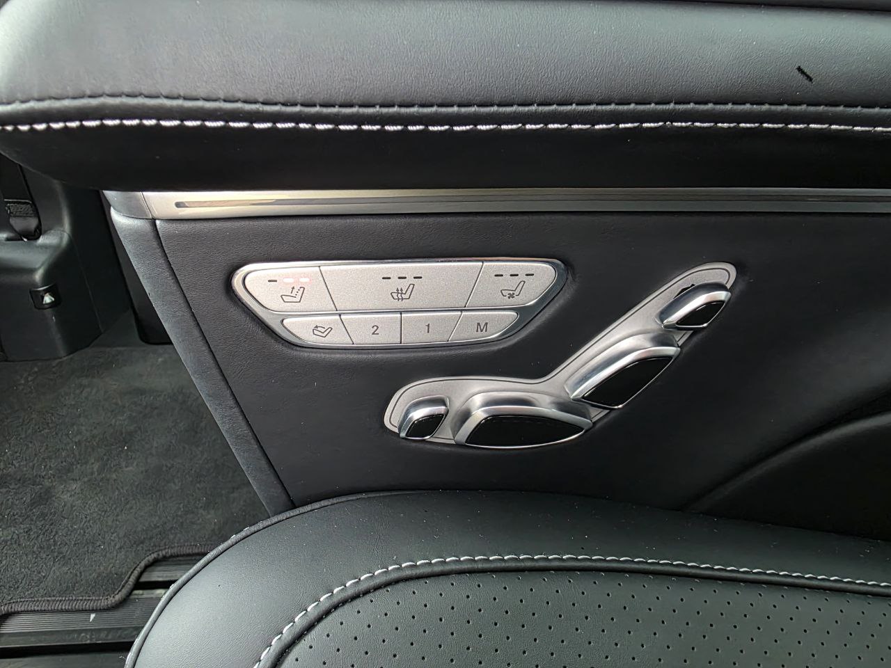 Mercedes-Benz V-class 300did-3530