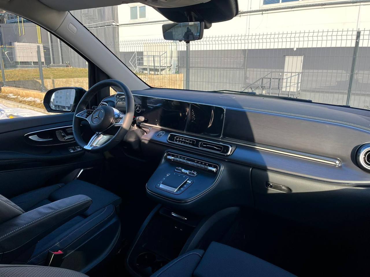 Mercedes-Benz V-class 300did-3531