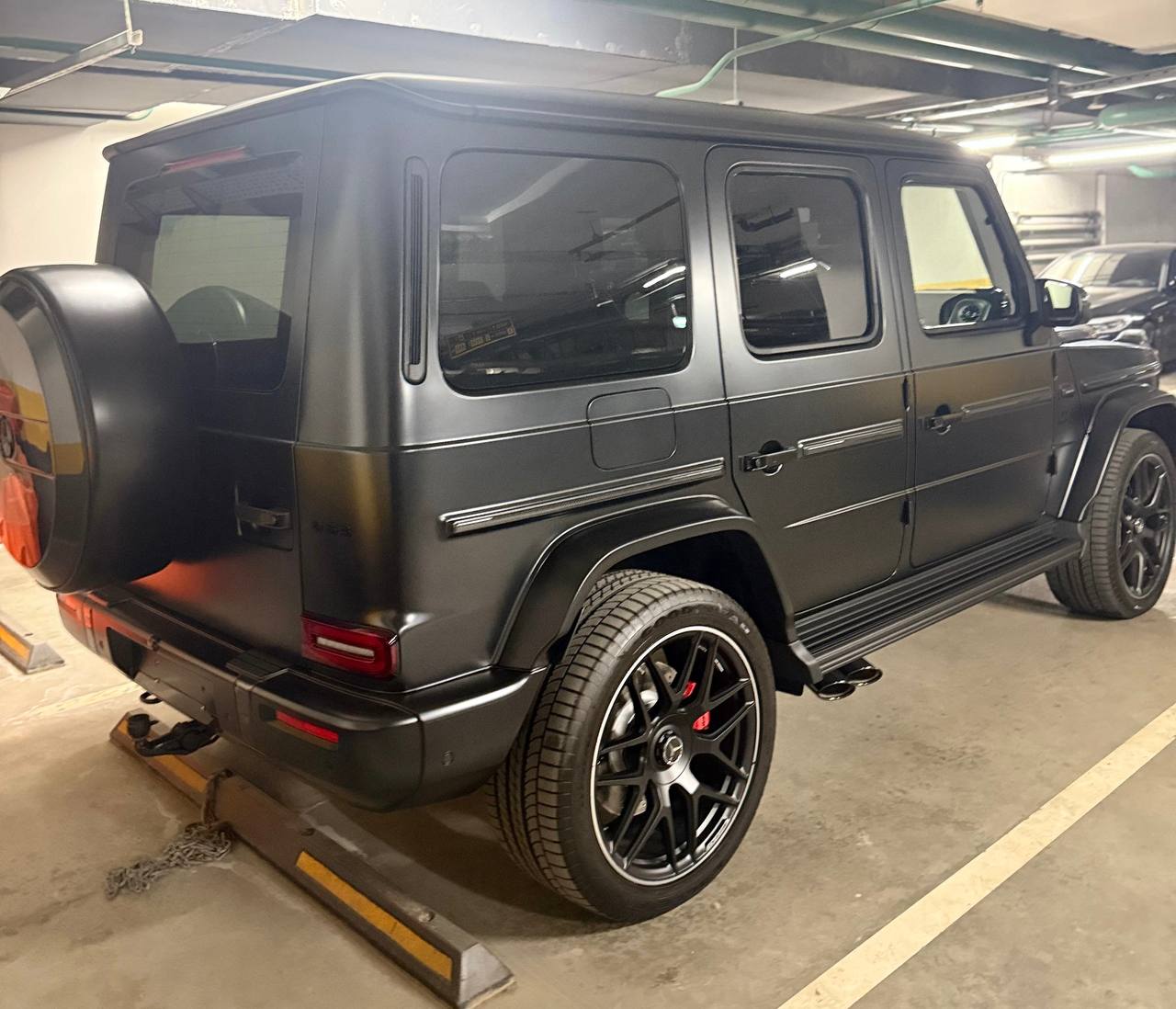 Mercedes-Benz G-Class 63 AMGid-4007