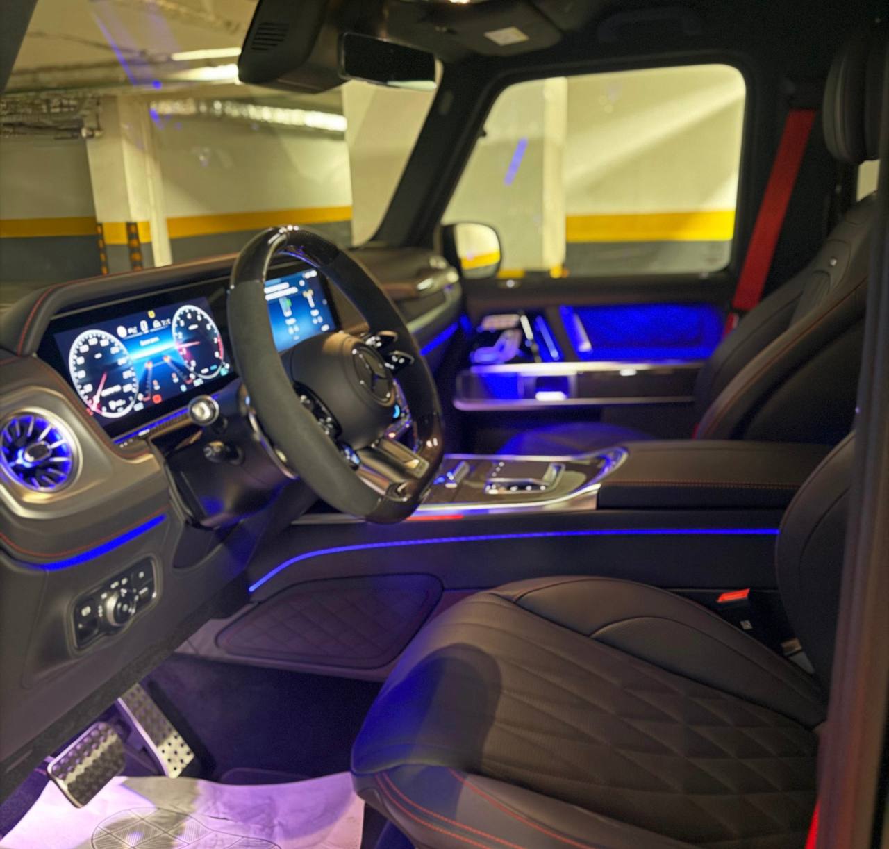 Mercedes-Benz G-Class 63 AMGid-4007