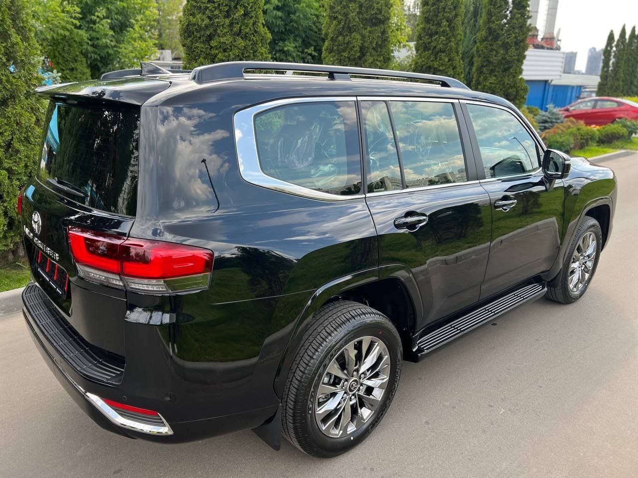 Toyota Land Cruiser 300id-4720