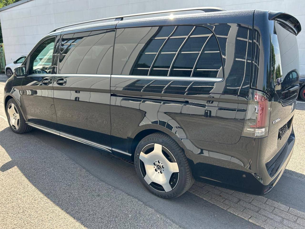 Mercedes-Benz V-Class 300d 4M Extra Longid-4721