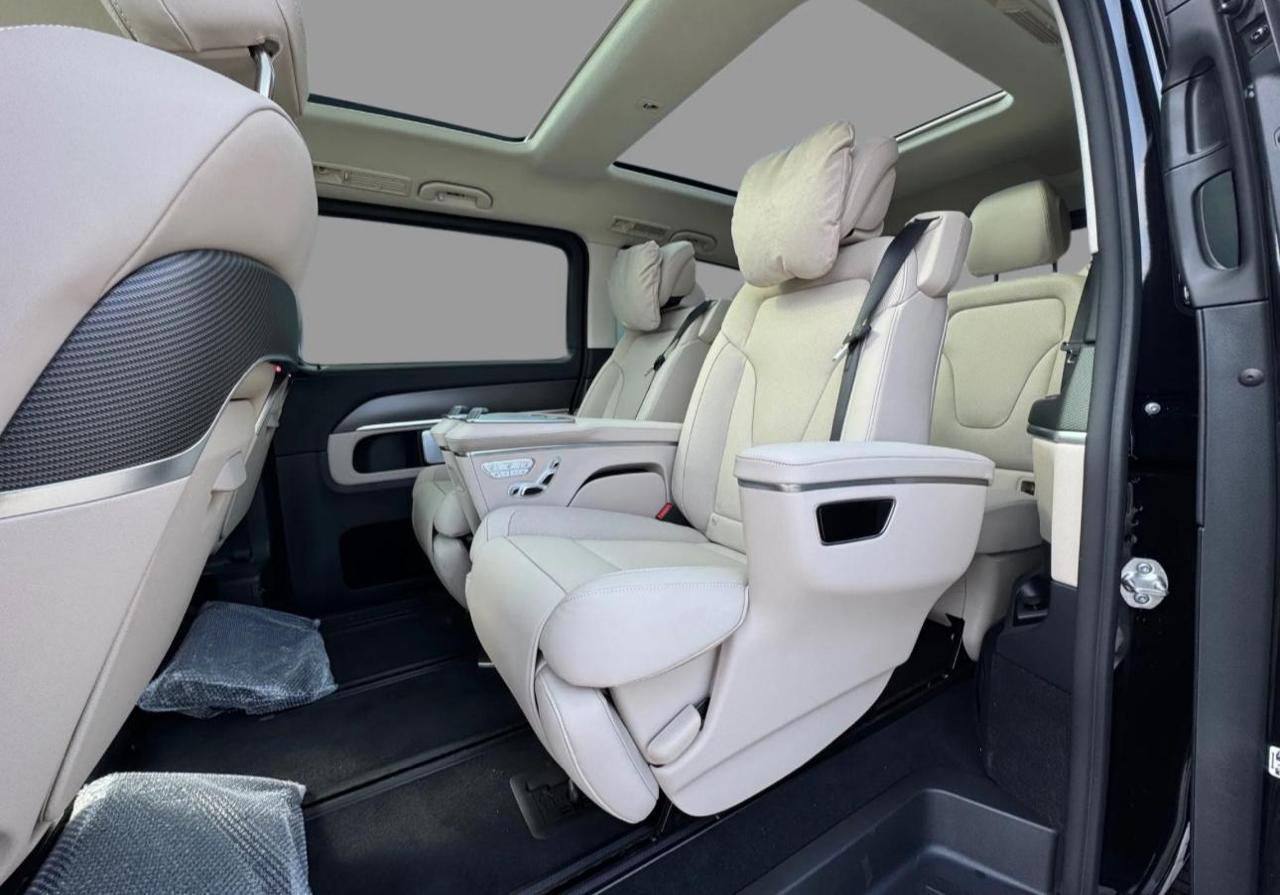 Mercedes-Benz V-Class 300d 4M Longid-5235