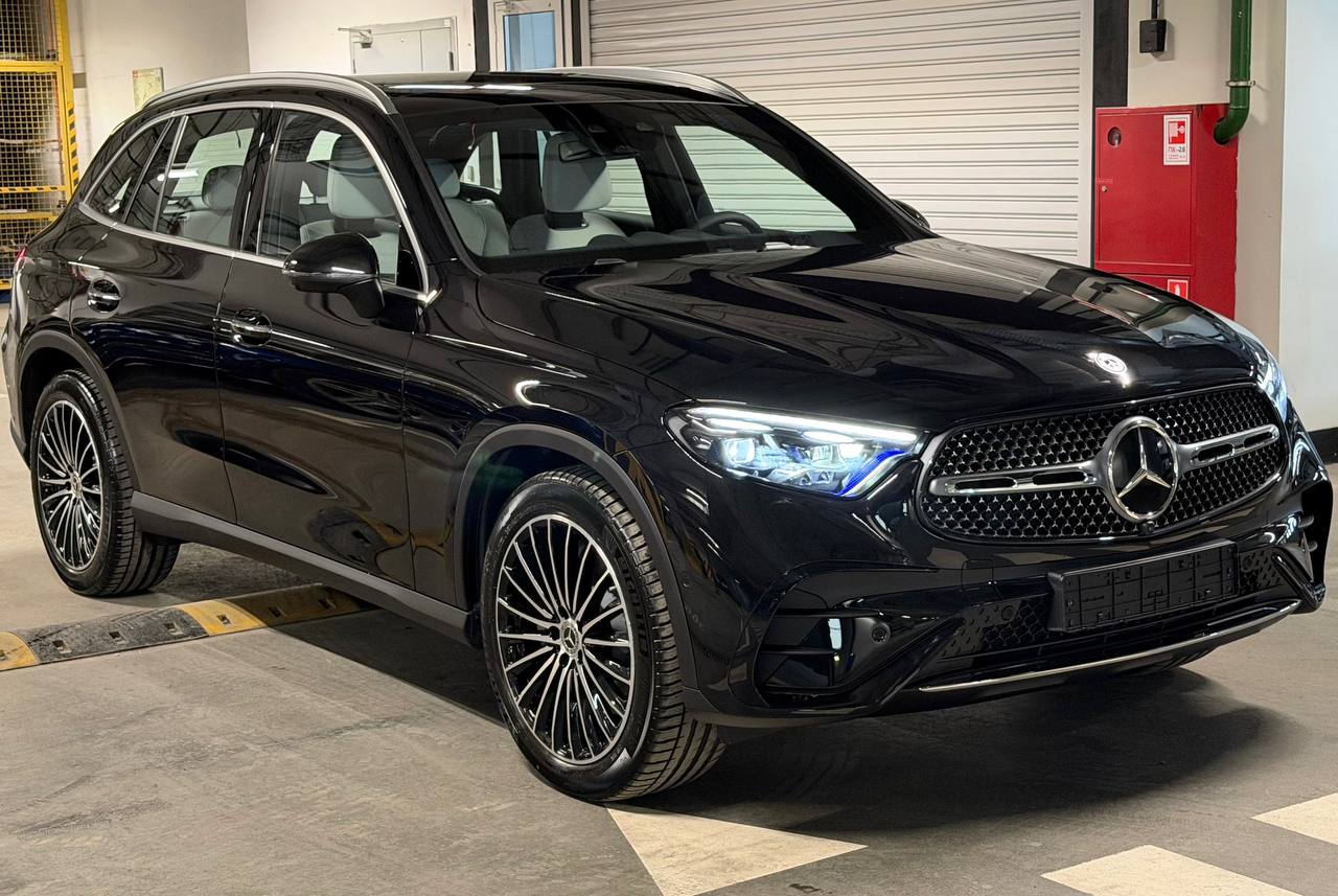 Mercedes-Benz GLC-Class 300 4Mid-5709