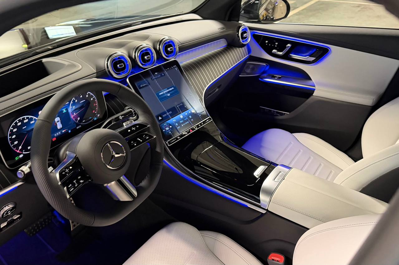 Mercedes-Benz GLC-Class 300 4Mid-5709