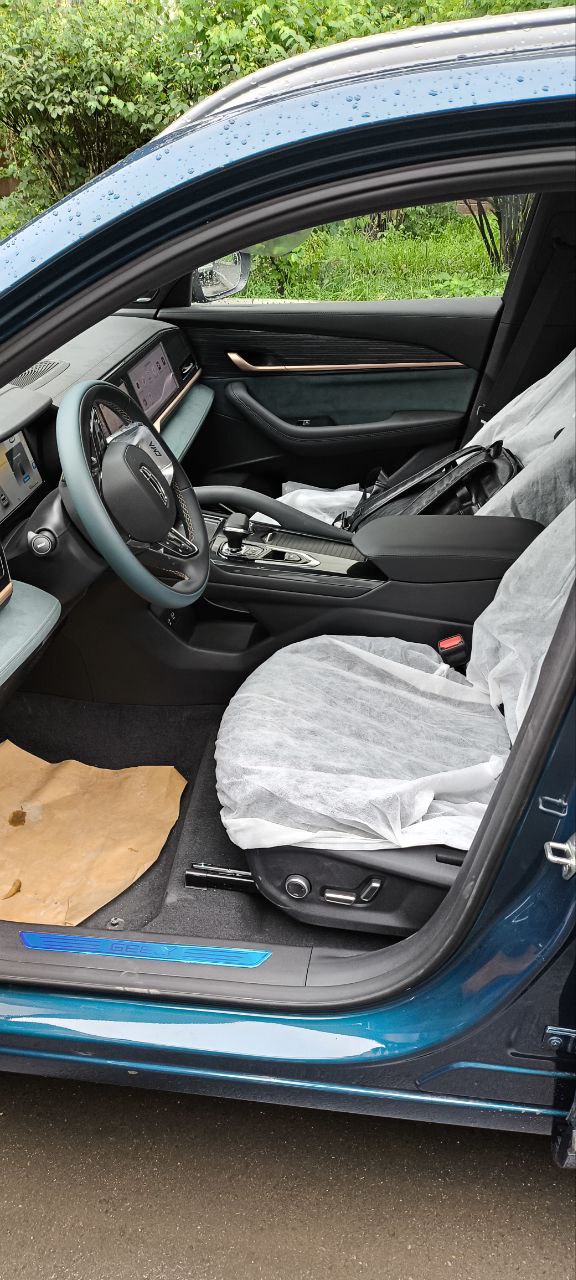 Geely Monjaro id-4020