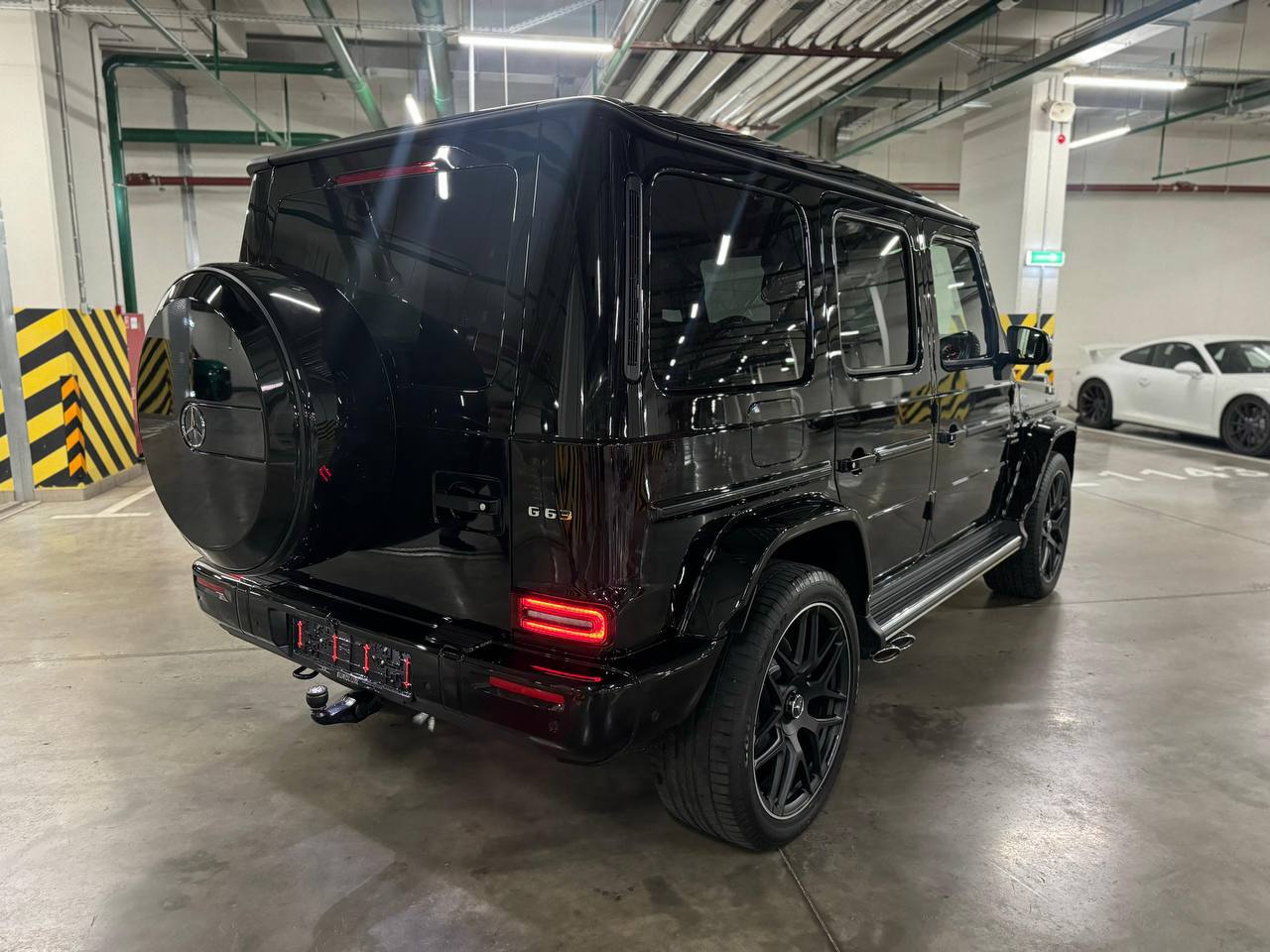 Mercedes-Benz G-Class 63 AMGid-4025