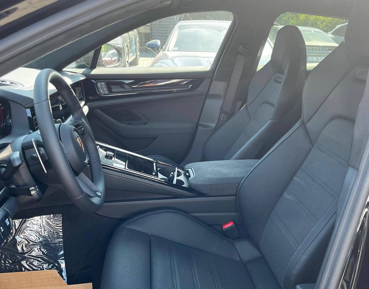 Porsche Panamera GTSid-5007