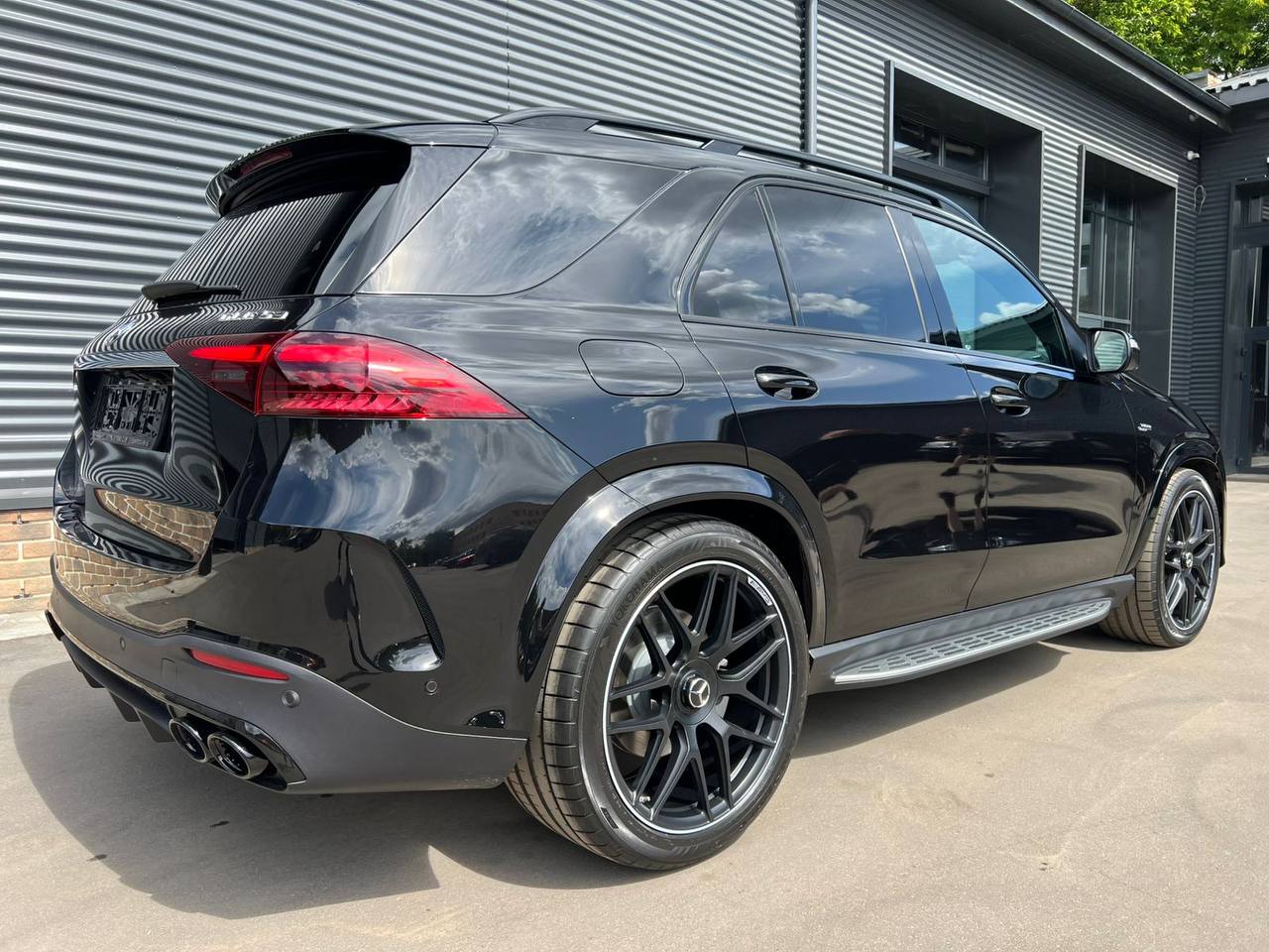 Mercedes-Benz GLE-Class 53 AMGid-5008