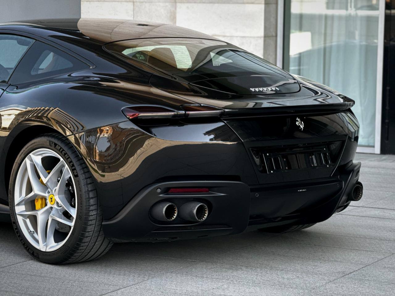 Ferrari Roma id-5009