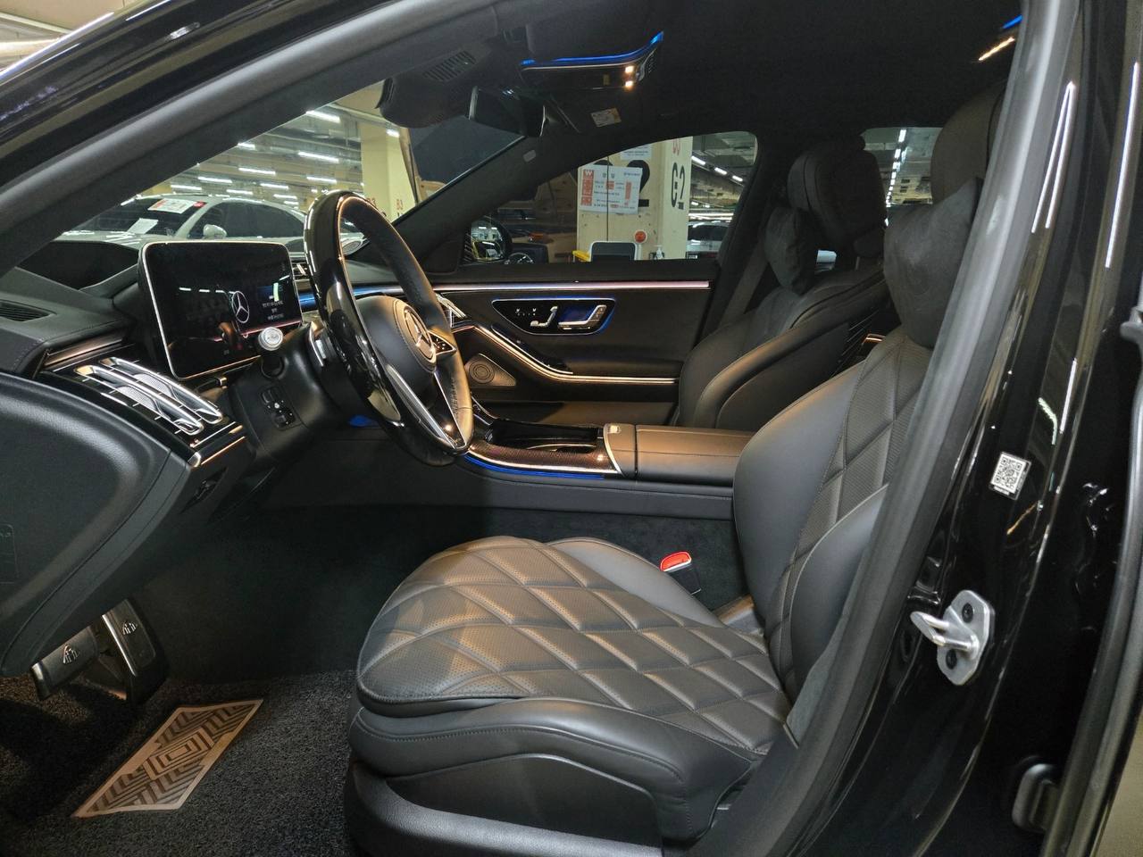 Mercedes-Benz S-Class Maybach 580id-5471