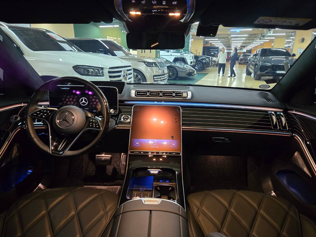 Mercedes-Benz S-Class Maybach 580id-5471