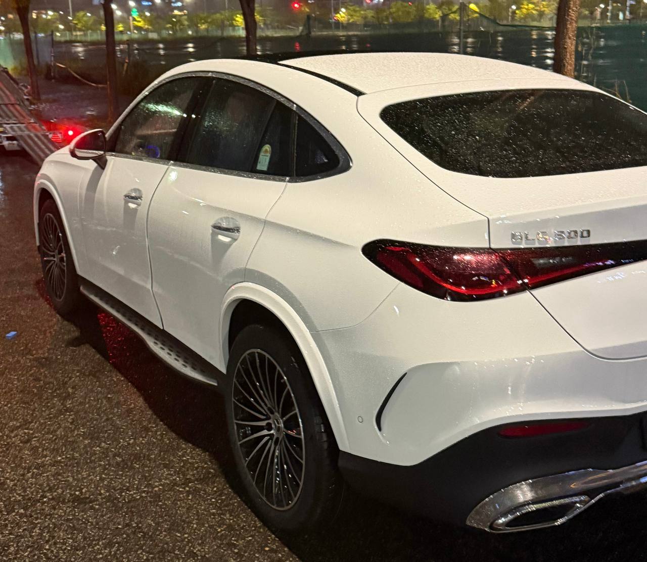 Mercedes-Benz GLC-class 300 4Mid-3548