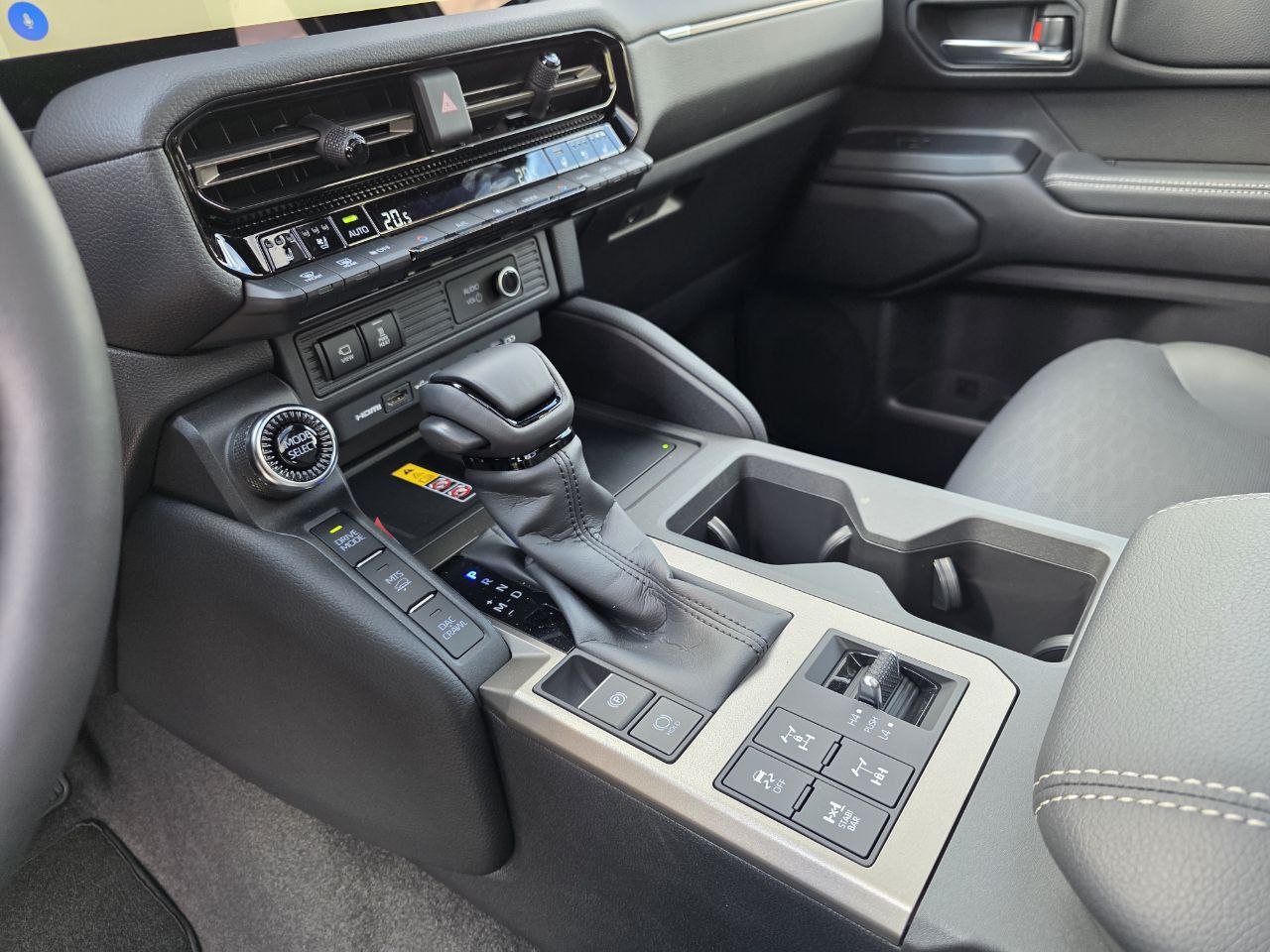 Toyota Land Cruiser 250 id-3551