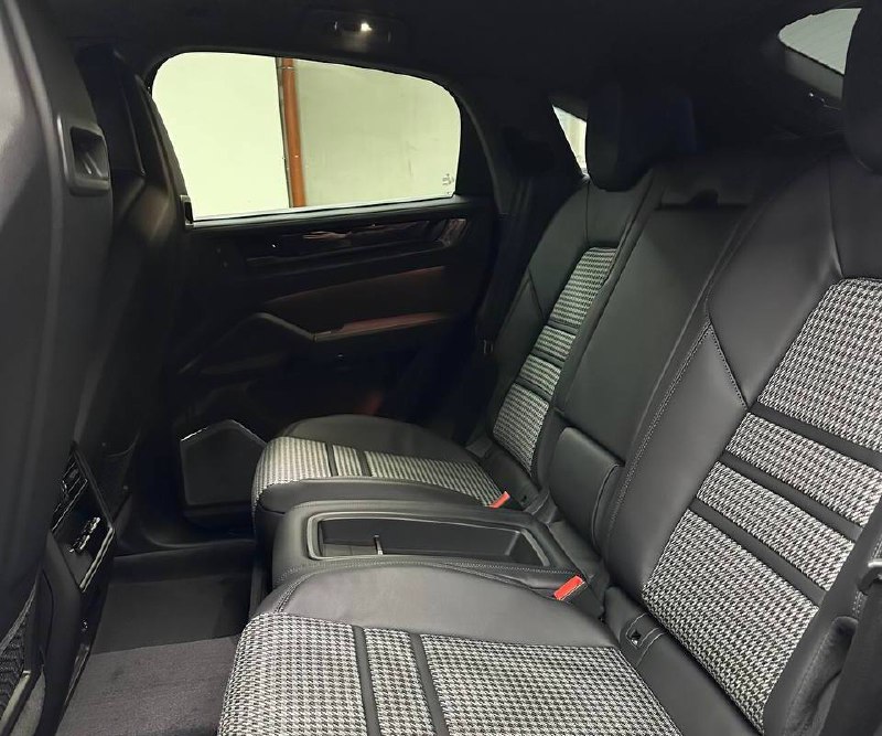 Porsche Cayenne GTS Coupe GTid-4027