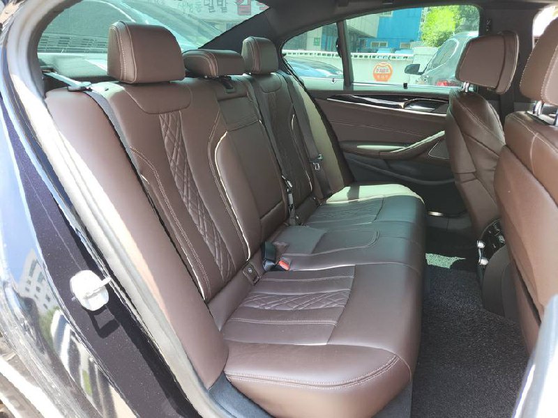 BMW 5 series 530iid-4404