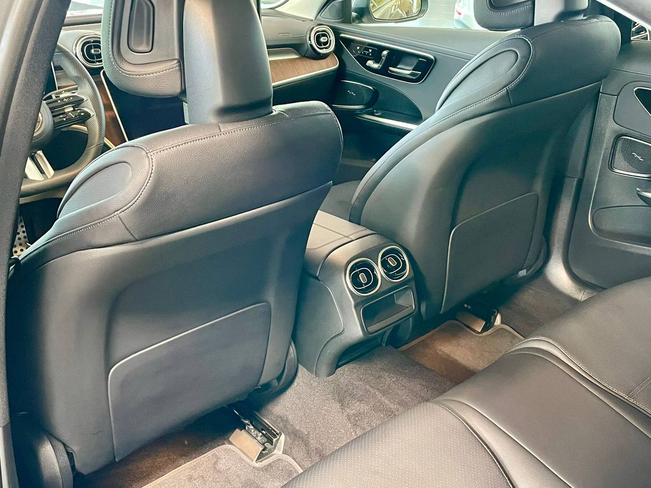 Mercedes-Benz C-Class 300id-5259