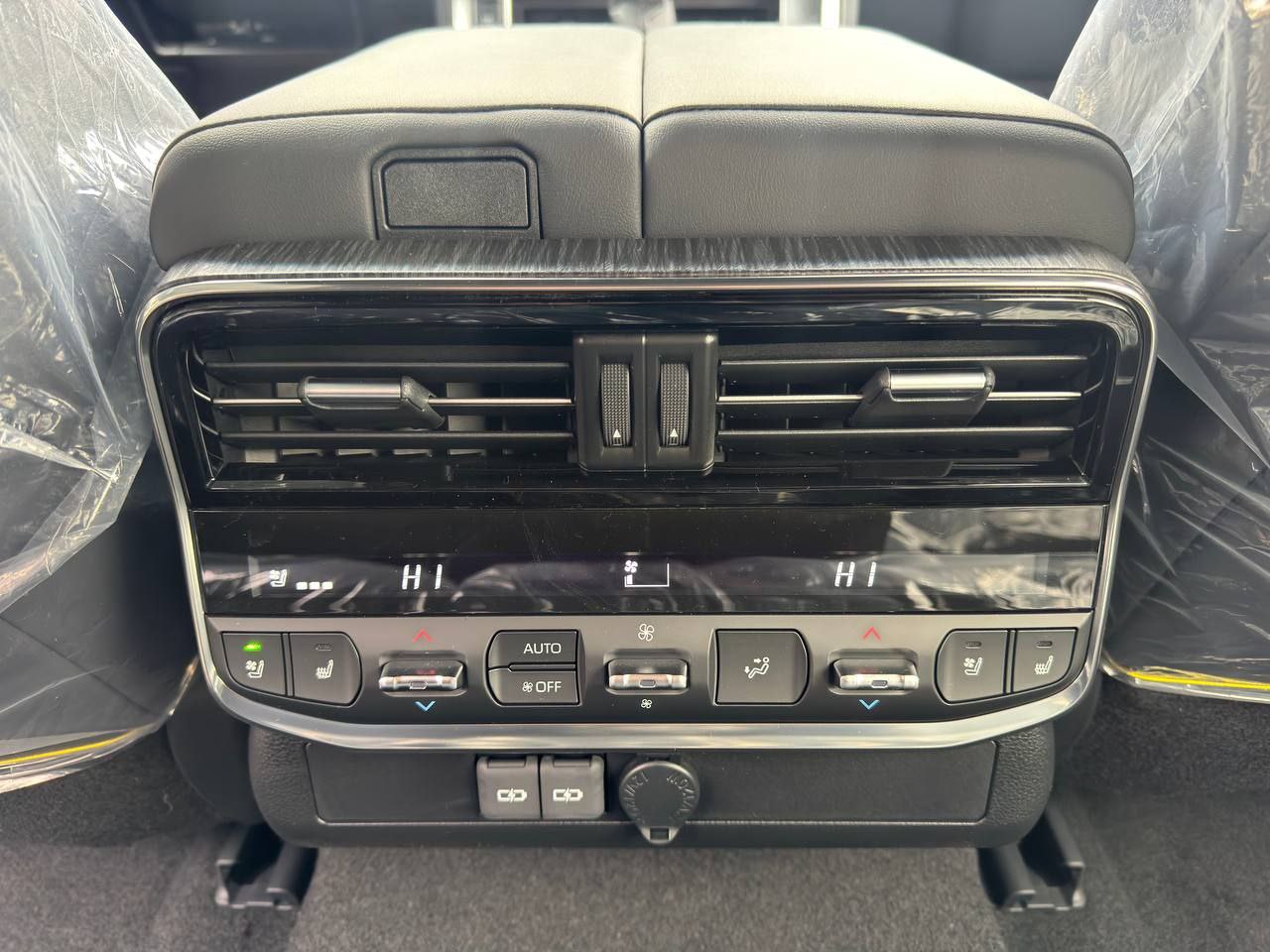 Toyota Land Cruiser 300 GR Sport Рестid-5263