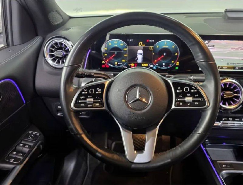 Mercedes-Benz GLB-Class 200did-5480