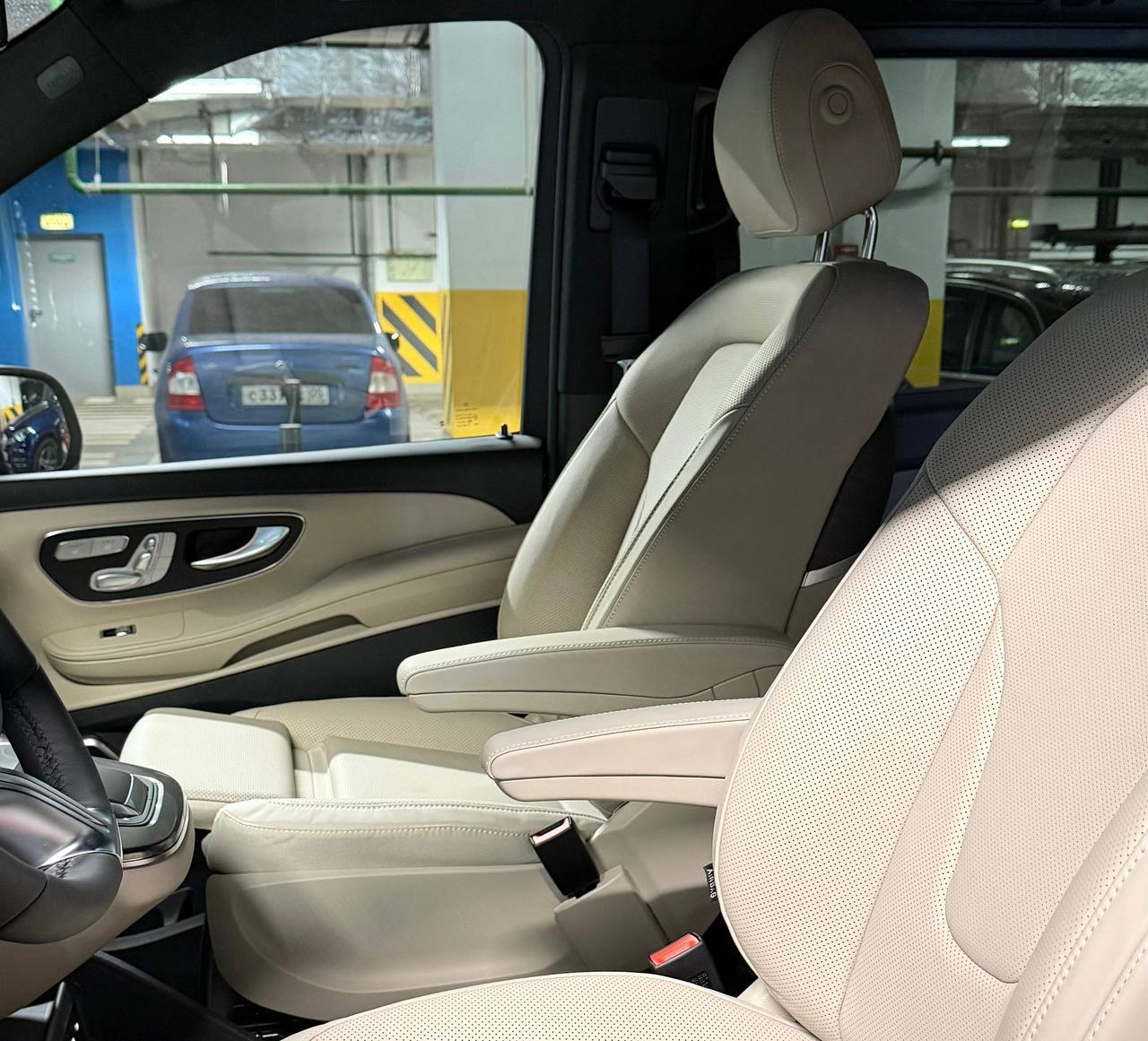 Mercedes-Benz V-Class 300d 4M Extra Longid-5719