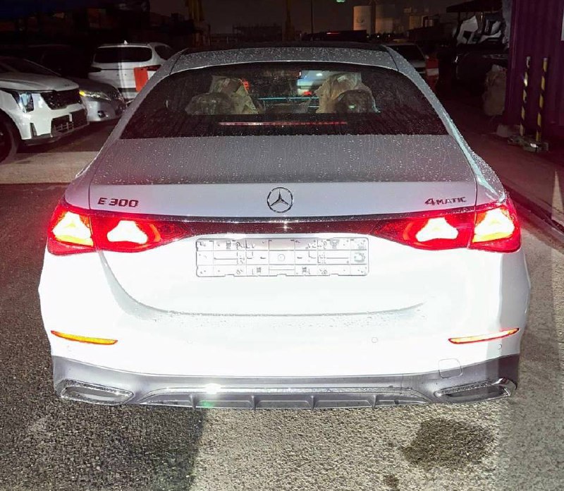 Mercedes-Benz E-Class E300 4M Sportid-4036