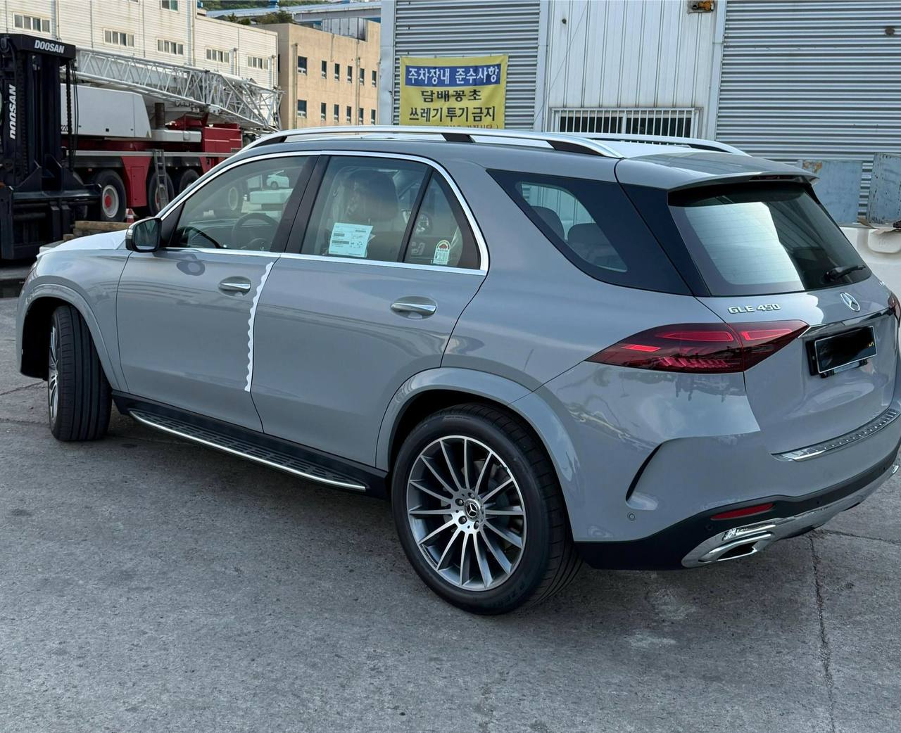 Mercedes-Benz GLE-Class 450 4Mid-4038