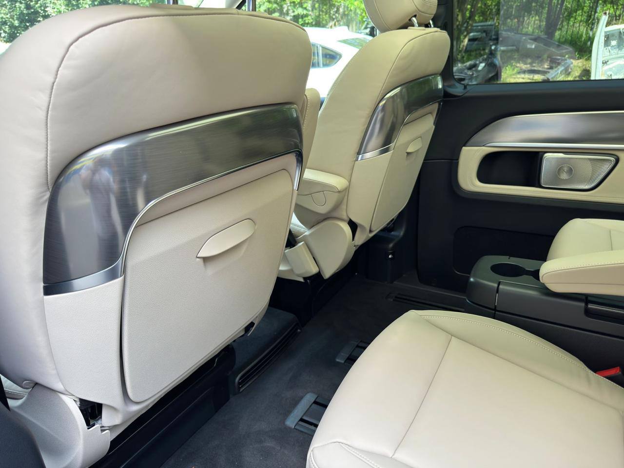 Mercedes-Benz V-Class 300id-4415