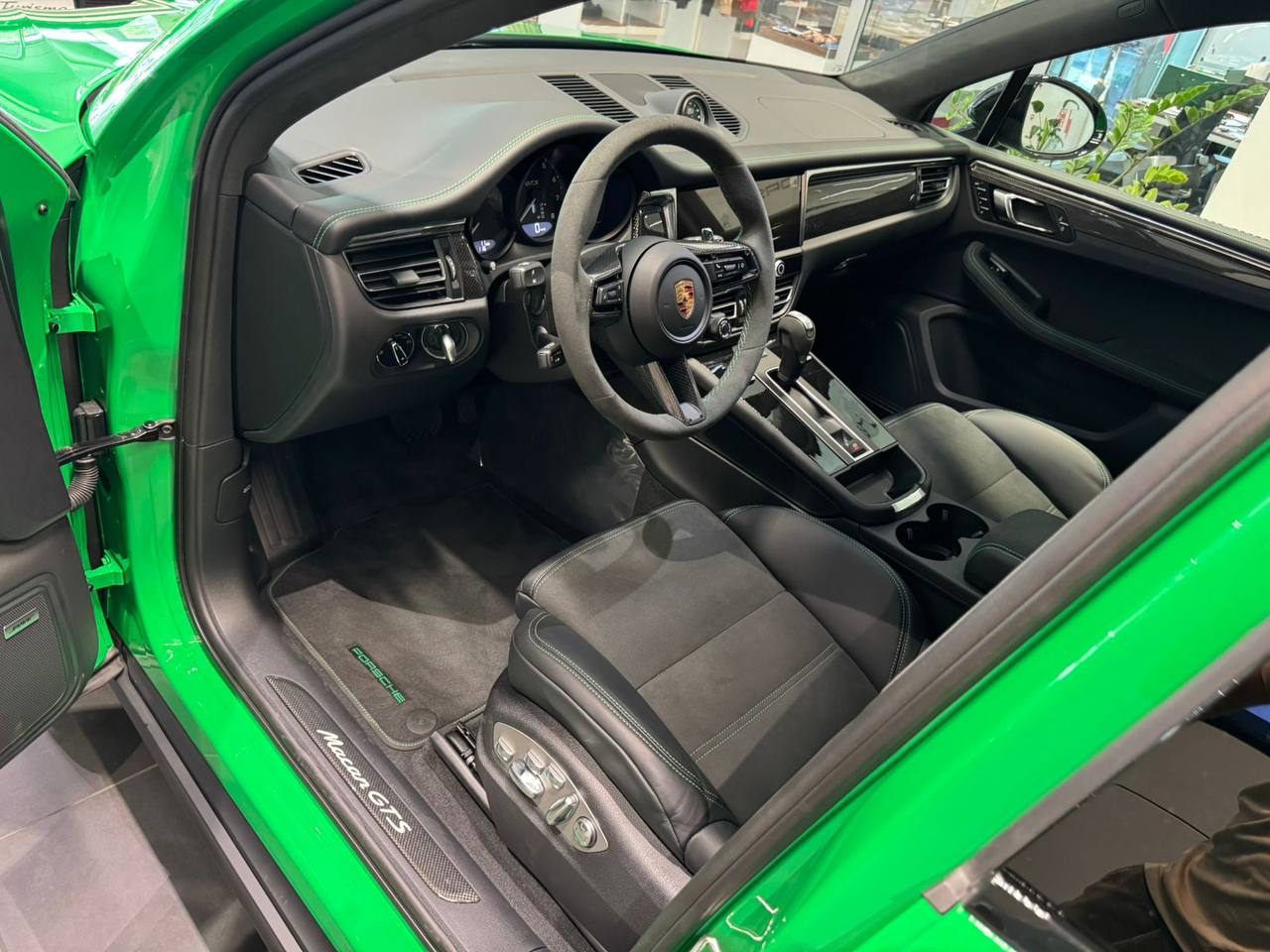 Porsche Macan GTSid-4755