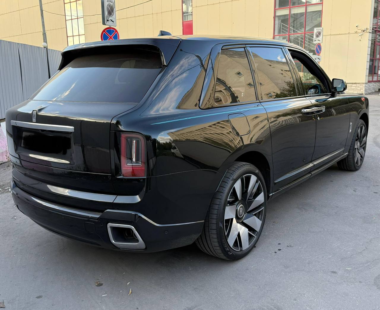 Rolls-Royce Cullinan id-5017