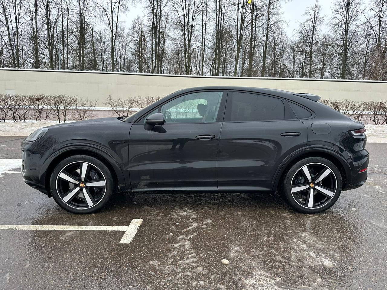 Porsche Cayenne Coupe E-Hybridid-3564