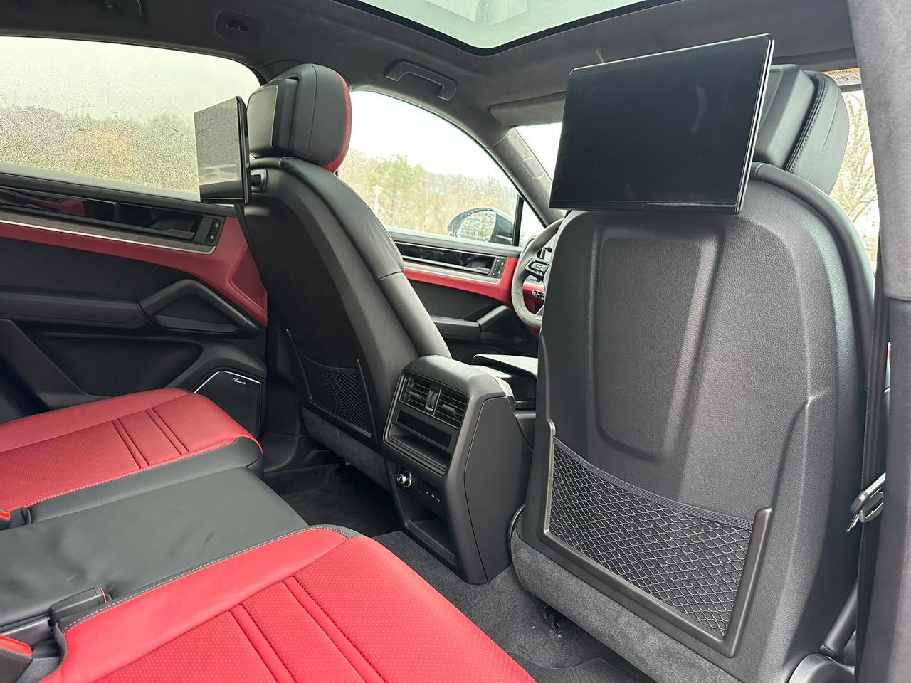 Porsche Cayenne Coupe E-Hybridid-3564