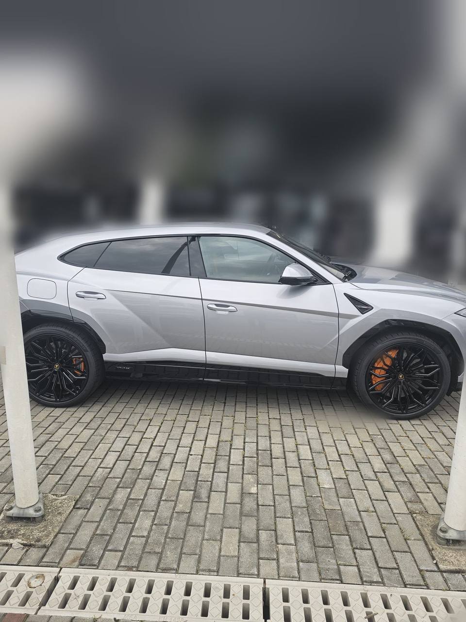 Lamborghini URUS SE id-4439