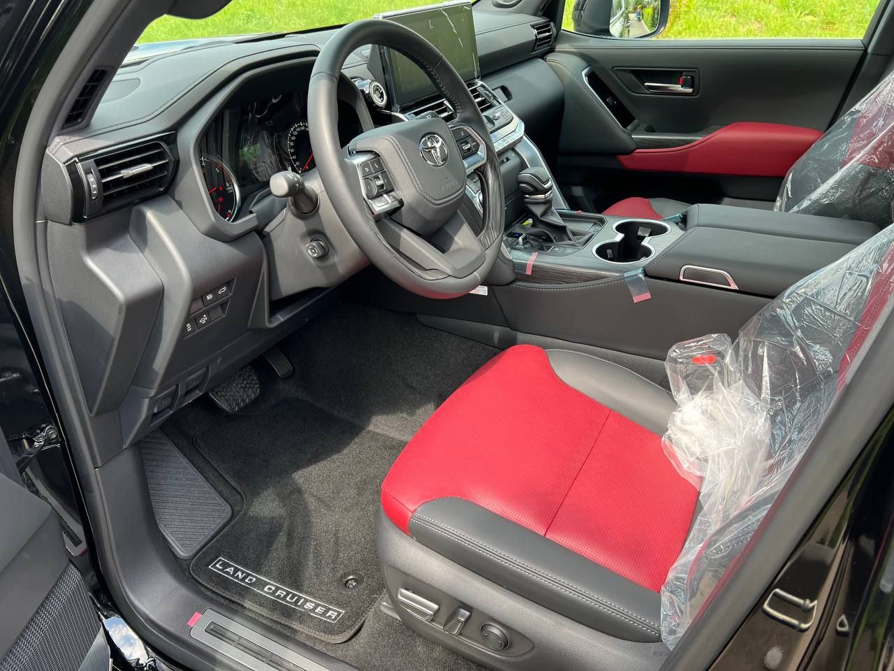 Toyota Land Cruiser 300id-4443