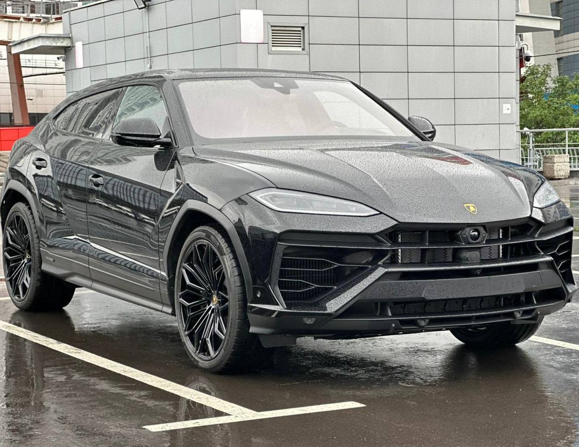 Lamborghini Urus SEid-4447
