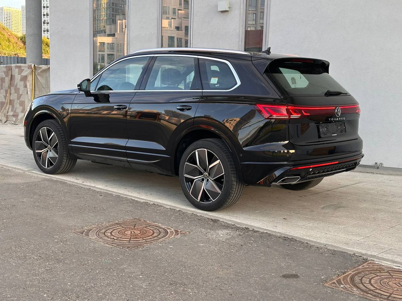 VOLKSWAGEN Touareg R-lineid-4451