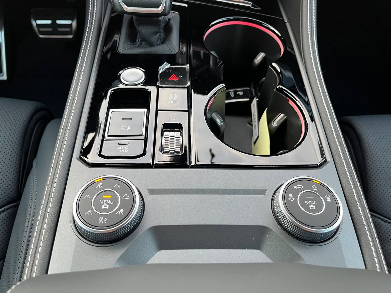 VOLKSWAGEN Touareg R-lineid-4451