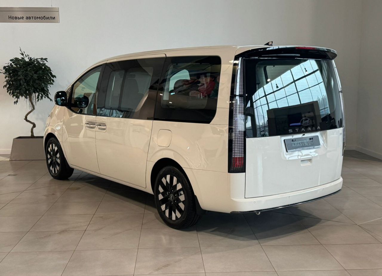 Hyundai Staria id-5281