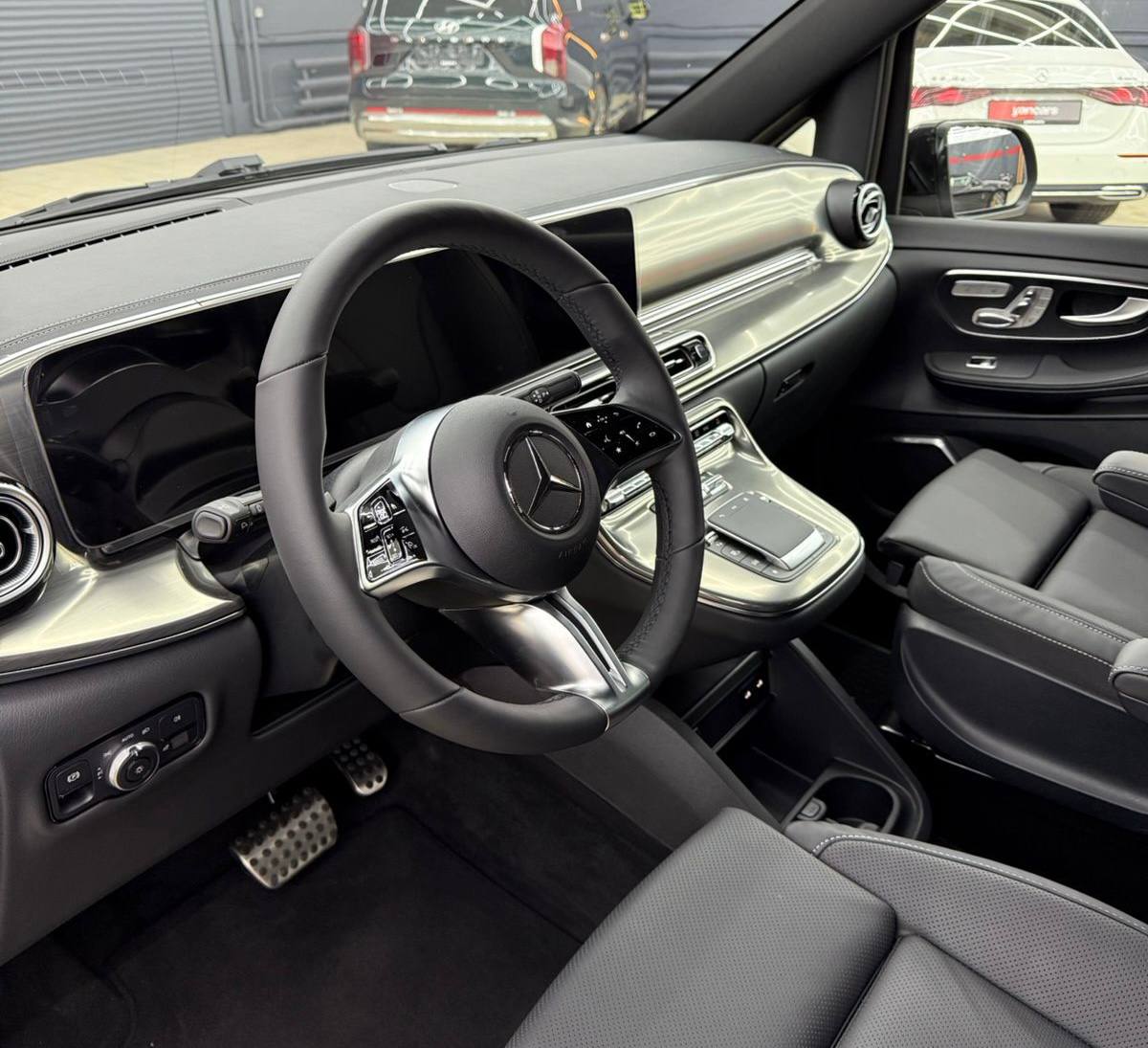 Mercedes-Benz V-Class 300d 4M Extra Longid-5497