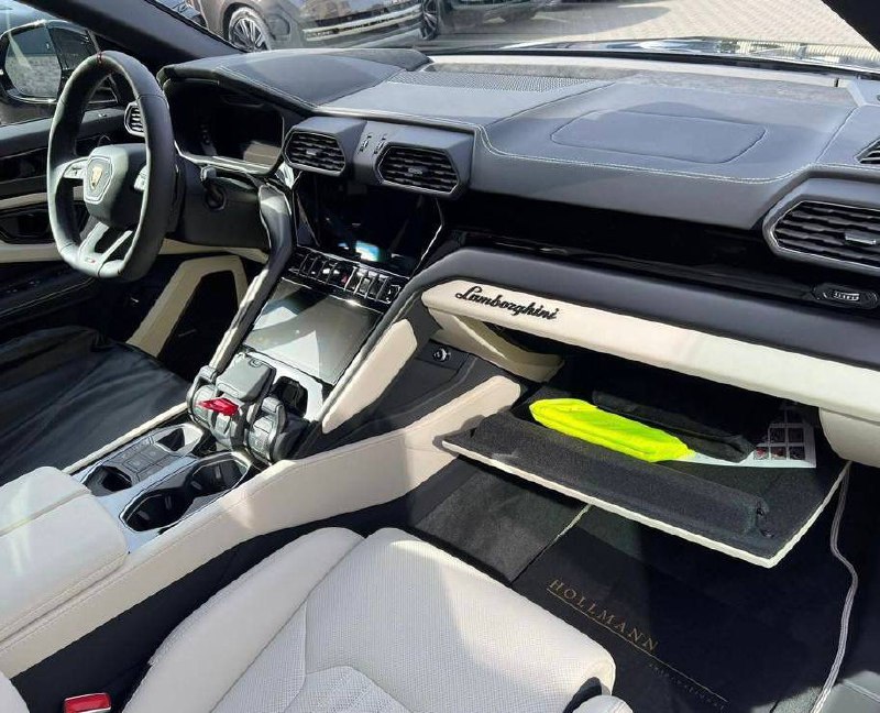 Lamborghini Urus Sid-3577