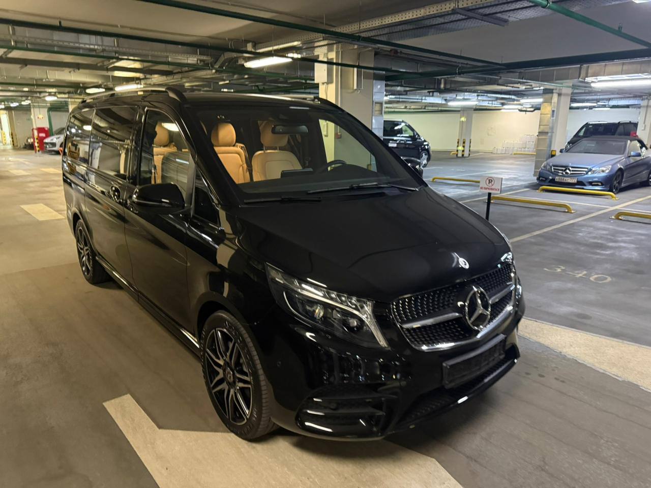 Mercedes-Benz V-Class 300did-4059