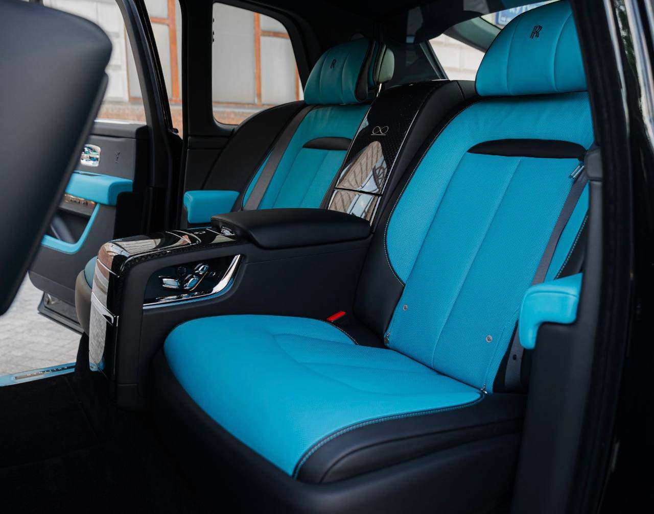 Rolls Royce Cullinan Black Badgeid-4067