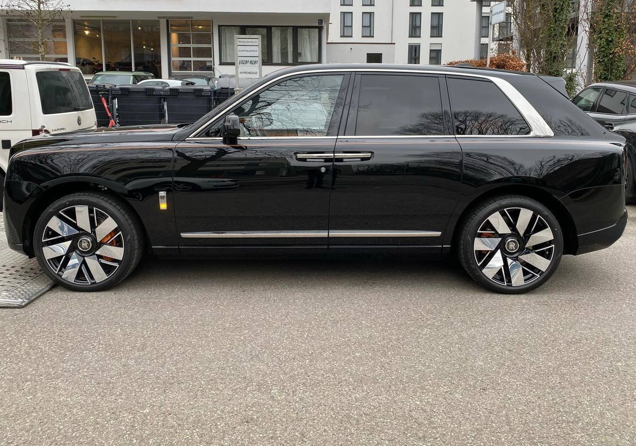 Rolls Royce Cullinan id-4075