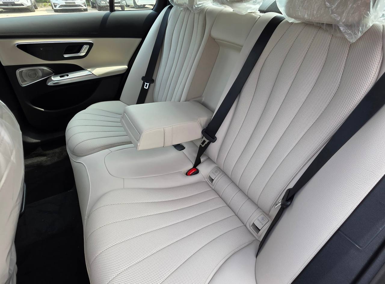 Mercedes-Benz E-Class E300 4M Sportid-4080