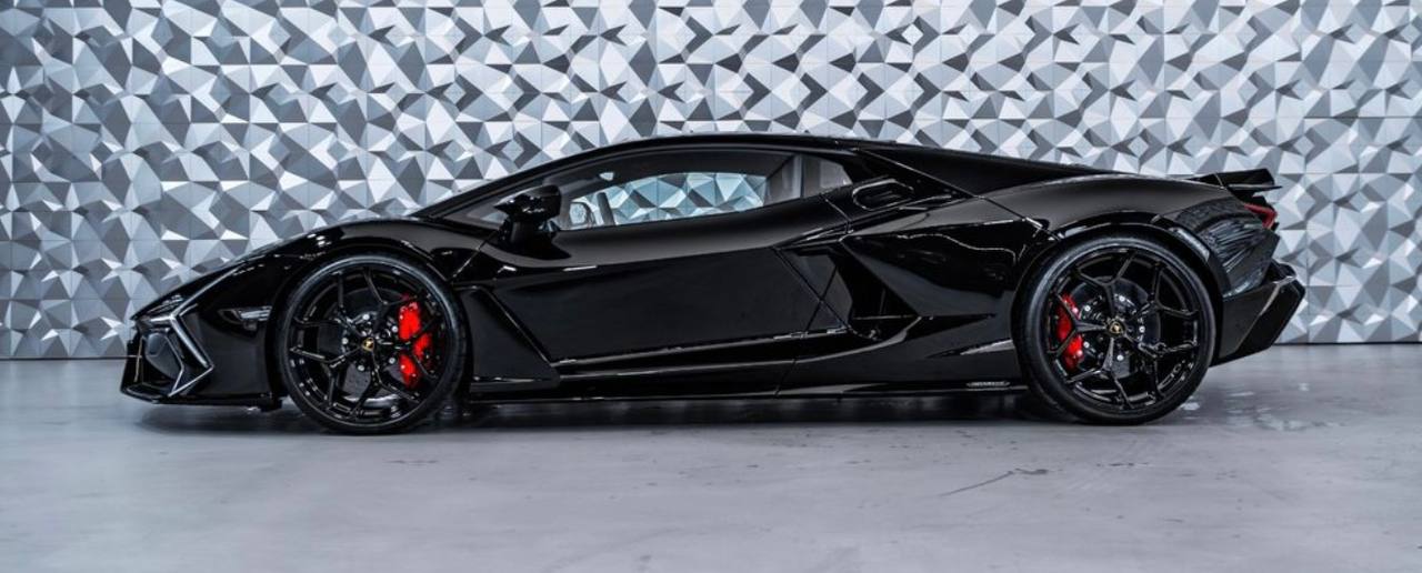 Lamborghini Revuelto id-4455