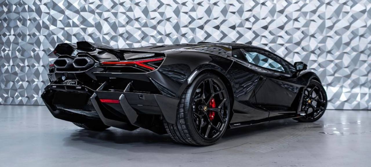 Lamborghini Revuelto id-4455