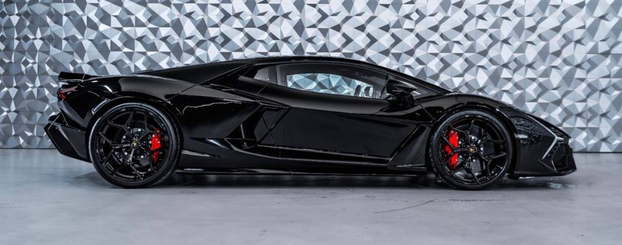 Lamborghini Revuelto id-4455
